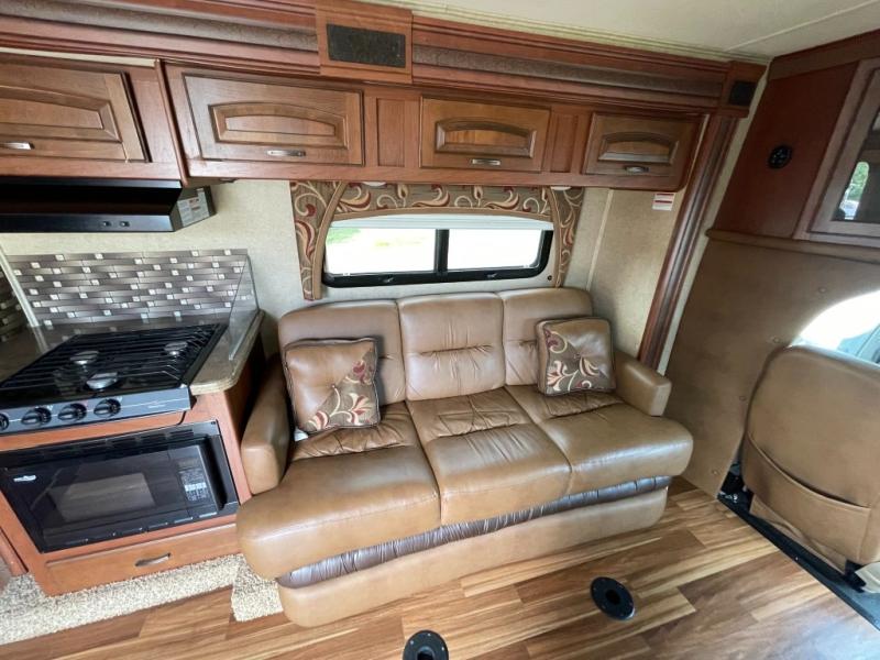 2015 Jayco Melbourne 29D, $ 69,990
