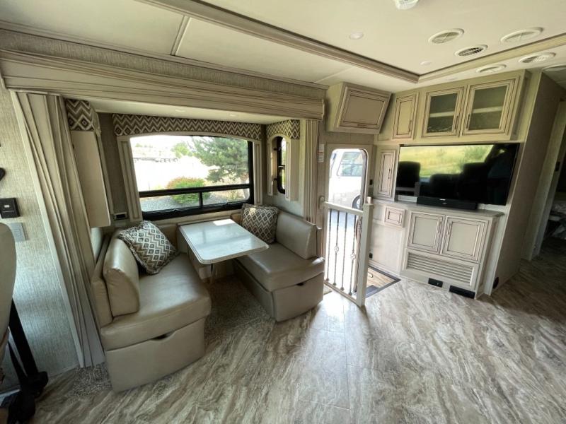 2020 Newmar Canyon Star 3513, $ 139,990