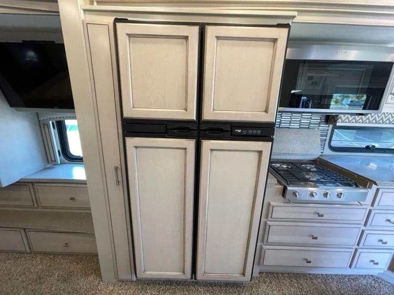 2020 Newmar Canyon Star 3513, $ 139,990