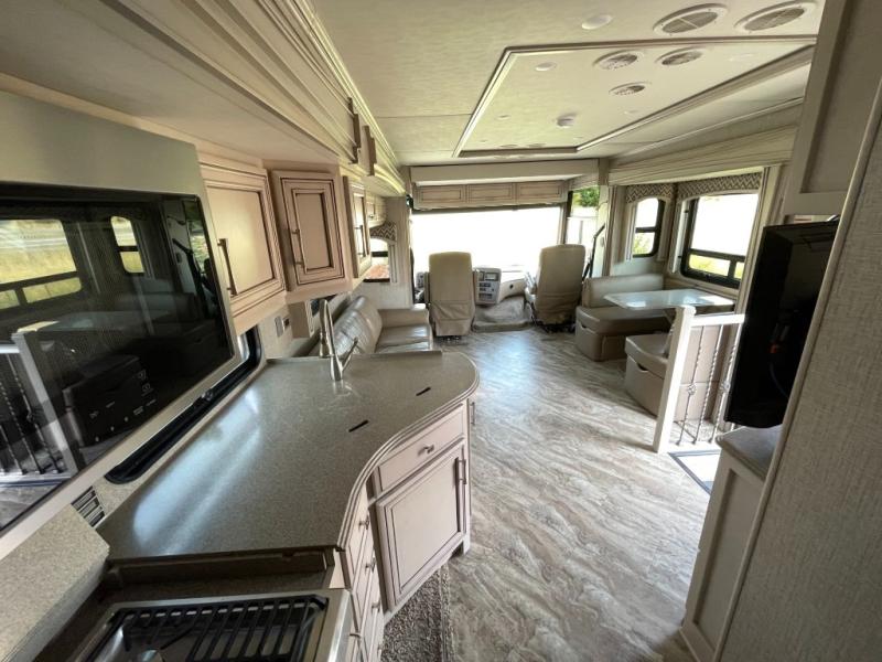 2020 Newmar Canyon Star 3513, $ 139,990