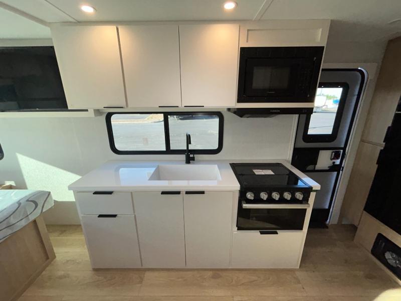 2026 Winnebago Thrive 18FBS, $ 36,990
