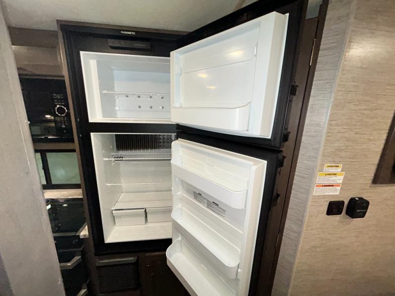 2021 Thor Motor Coach Chateau 22B, $ 62,990