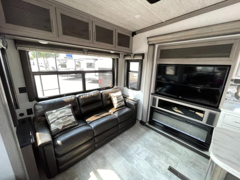 2020 Keystone Montana 3120RL, $ 59,990