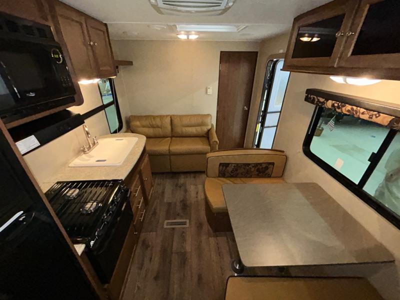2015 Dutchmen Aspen Trail 2710BH, $ 18,990