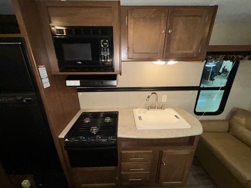 2015 Dutchmen Aspen Trail 2710BH, $ 18,990