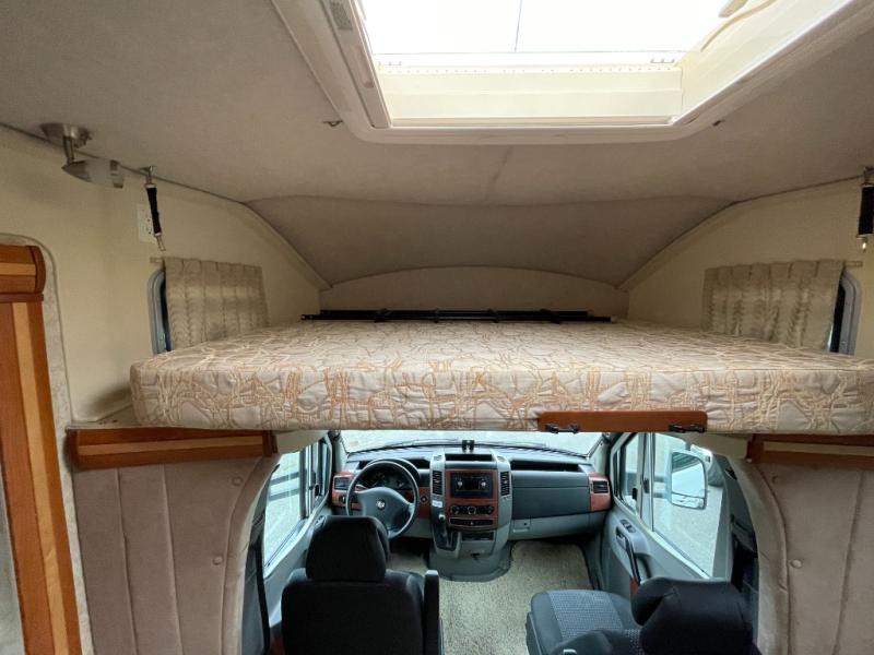2009 Itasca Navion 24A, $ 57,998