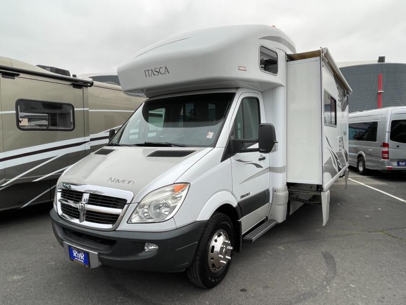 2009 Itasca Navion 24A, $ 57,998