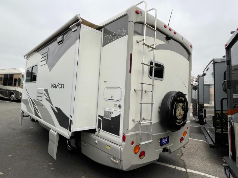 2009 Itasca Navion 24A, $ 57,998