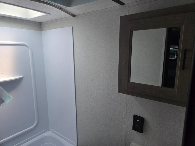 2021 Keystone Hideout (Travel Trailer - West) 25BH, $ 18,998