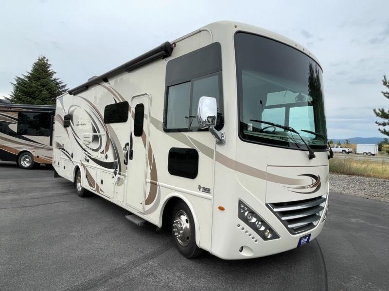 2018 Thor Motor Coach Hurricane 31S, $ 69,990