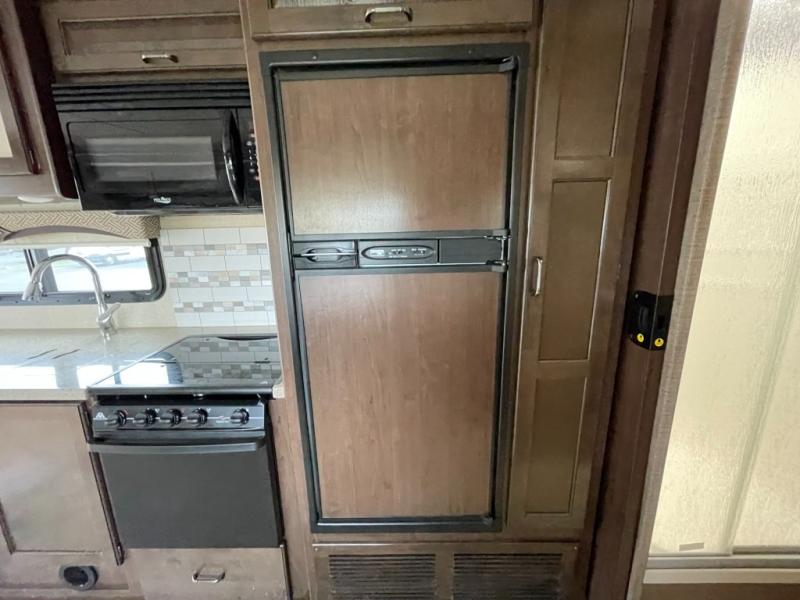 2018 Thor Motor Coach Hurricane 31S, $ 69,990