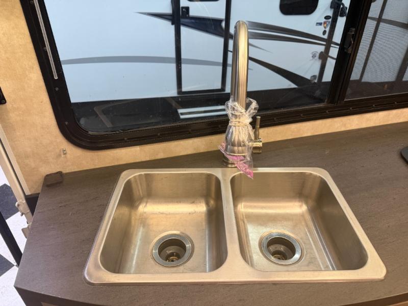 2019 Winnebago View 24D, $ 99,998