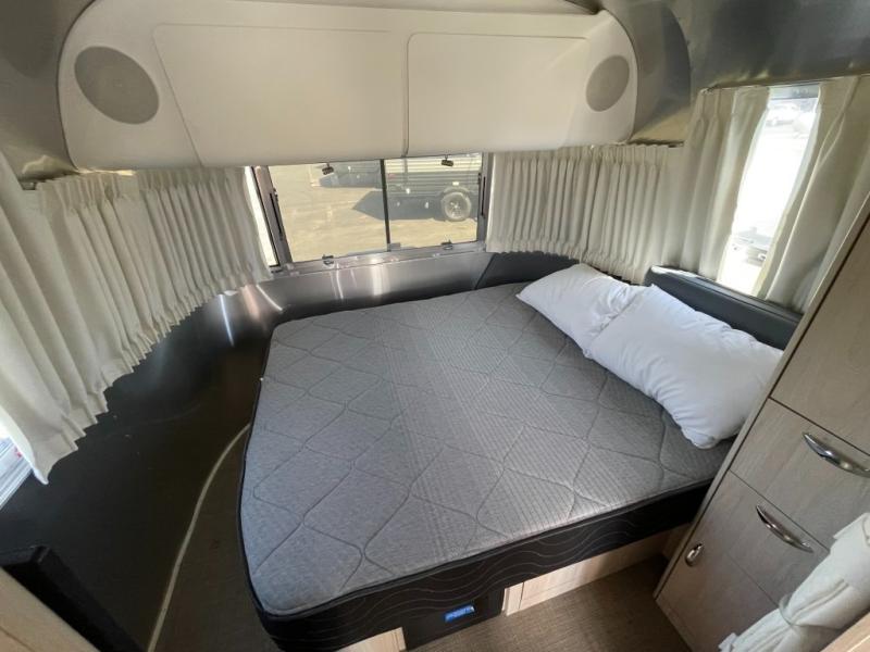 2024 Airstream Globetrotter 25FB, $ 99,990
