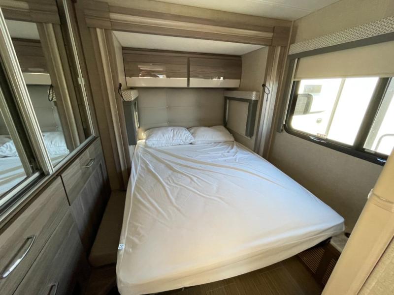 2022 Thor Motor Coach Tiburon® Sprinter 24RW, $ 124,990