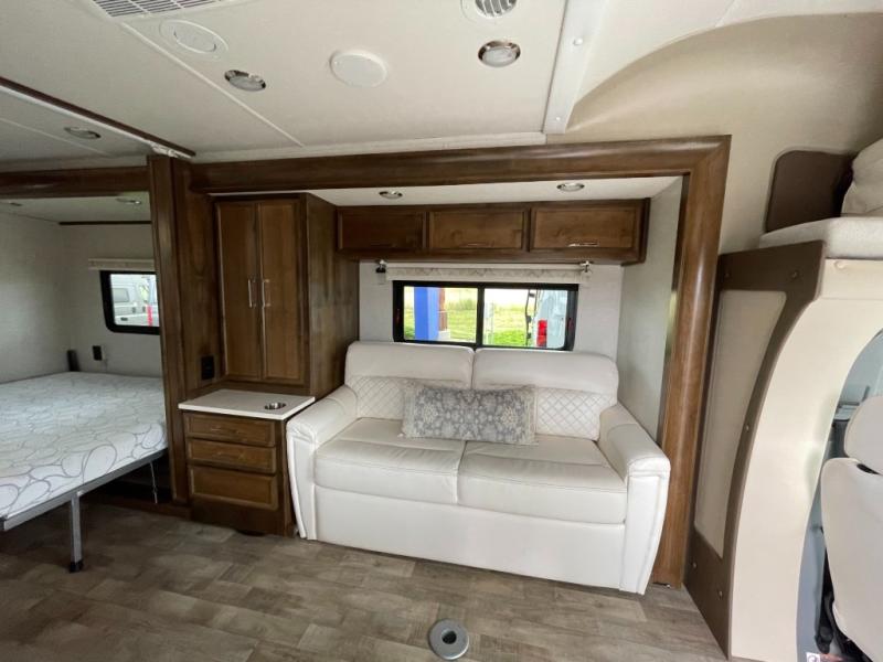 2019 Tiffin Motorhomes Wayfarer 24 FW, $ 99,990