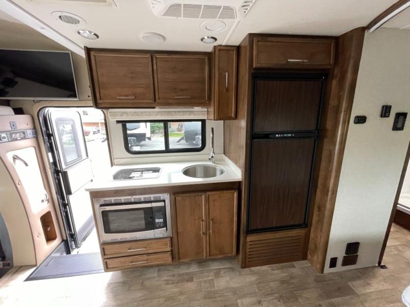 2019 Tiffin Motorhomes Wayfarer 24 FW, $ 99,990