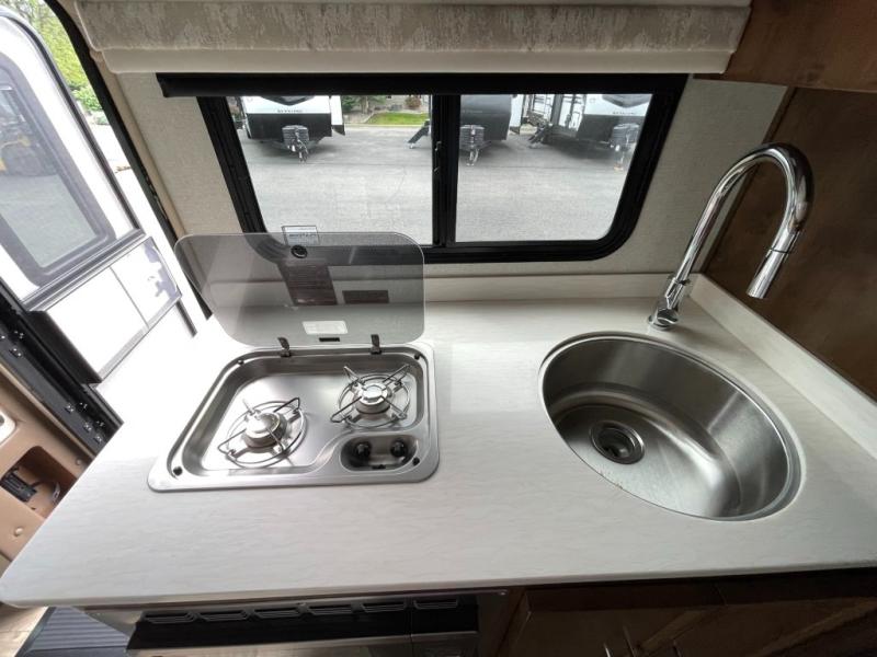 2019 Tiffin Motorhomes Wayfarer 24 FW, $ 99,990