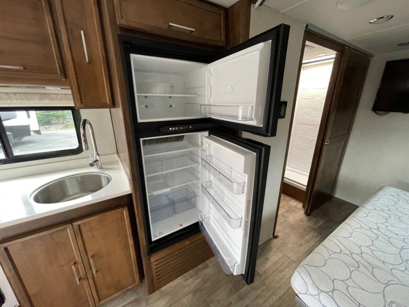 2019 Tiffin Motorhomes Wayfarer 24 FW, $ 99,990