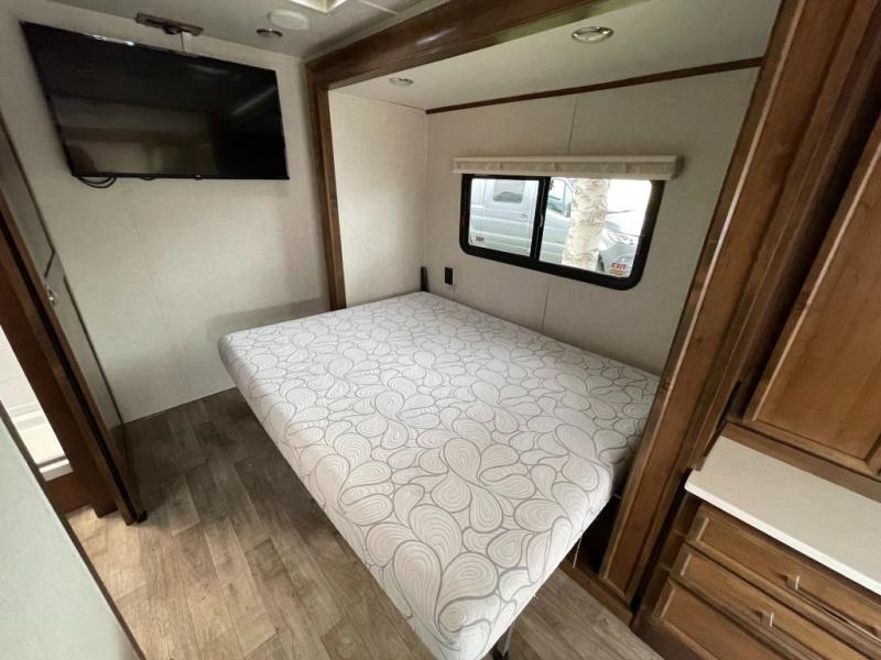 2019 Tiffin Motorhomes Wayfarer 24 FW, $ 99,990