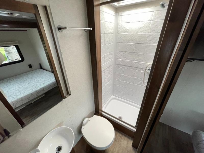 2019 Tiffin Motorhomes Wayfarer 24 FW, $ 99,990