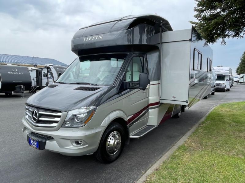 2019 Tiffin Motorhomes Wayfarer 24 FW, $ 99,990