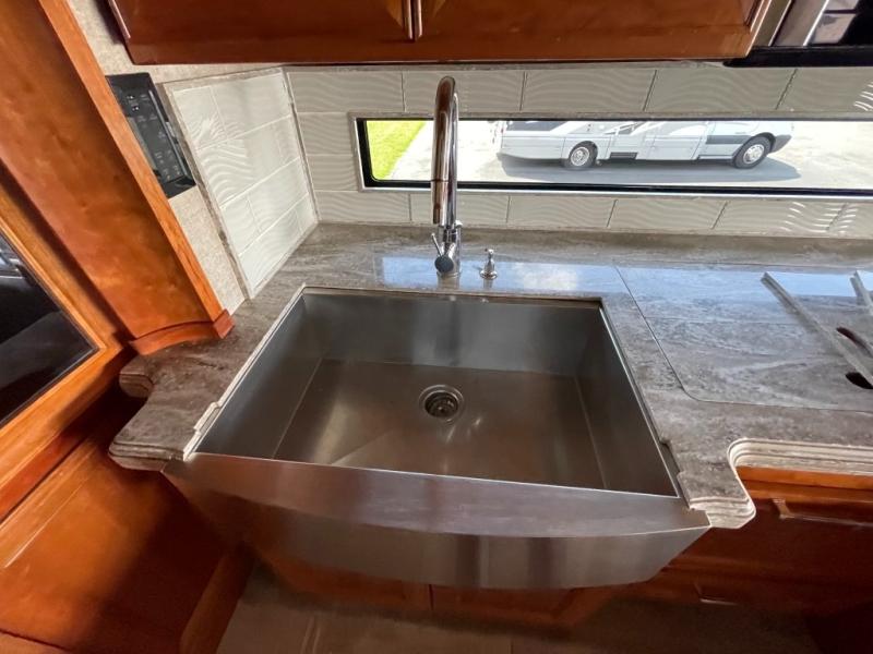 2019 Tiffin Motorhomes Allegro Bus 40 IP, $ 258,990