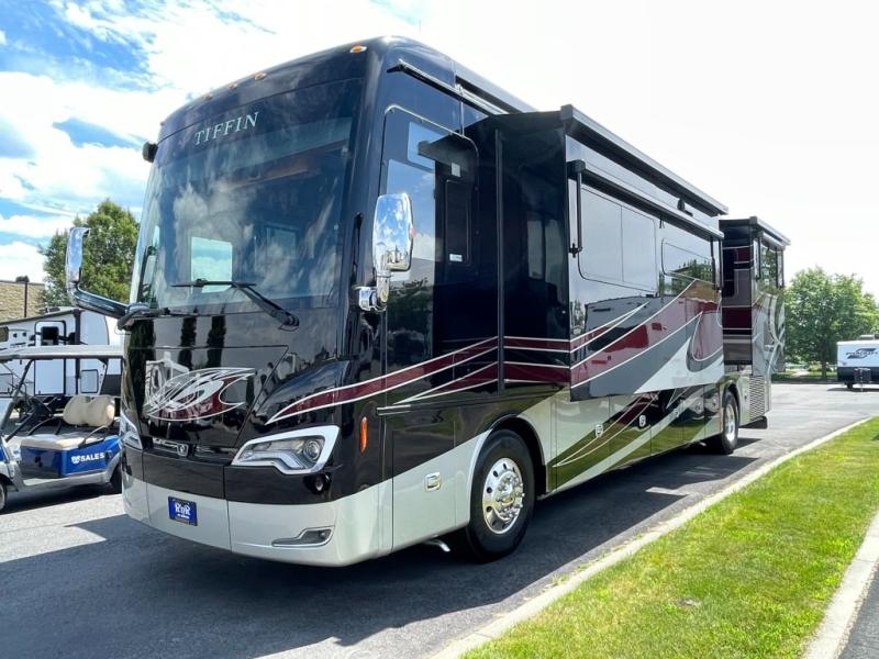 2019 Tiffin Motorhomes Allegro Bus 40 IP, $ 258,990