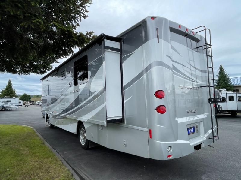2015 Itasca Suncruiser® 35P, $ 99,990