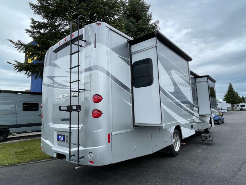 2015 Itasca Suncruiser® 35P, $ 99,990