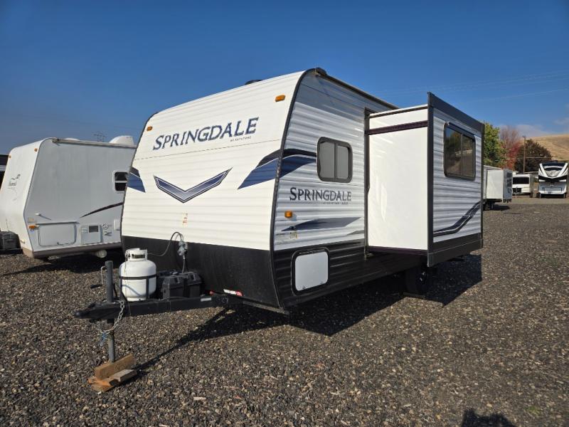 2022 Keystone Springdale Mini 1760BH, $ 16,998