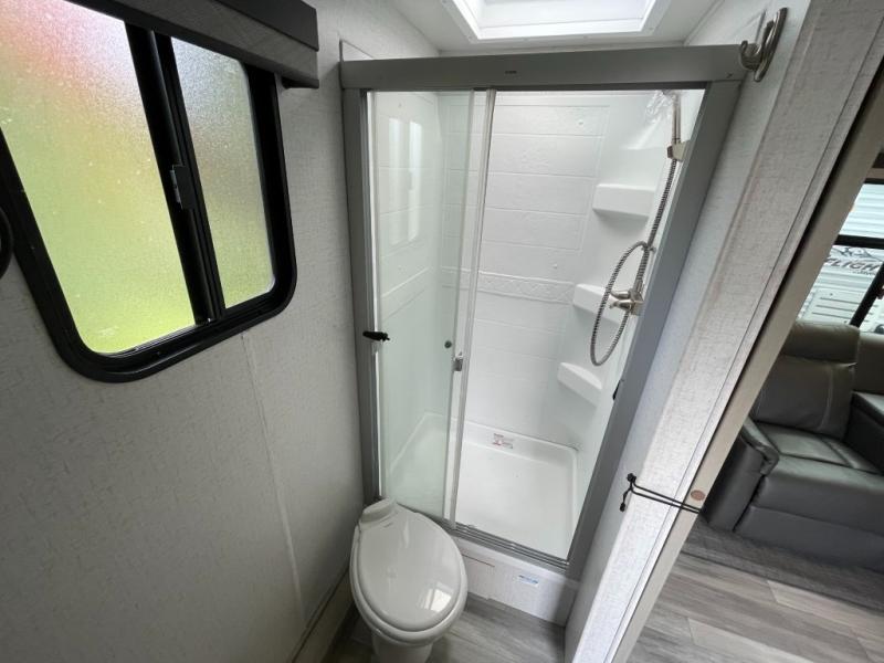 2022 Winnebago Voyage V2427RB, $ 29,998
