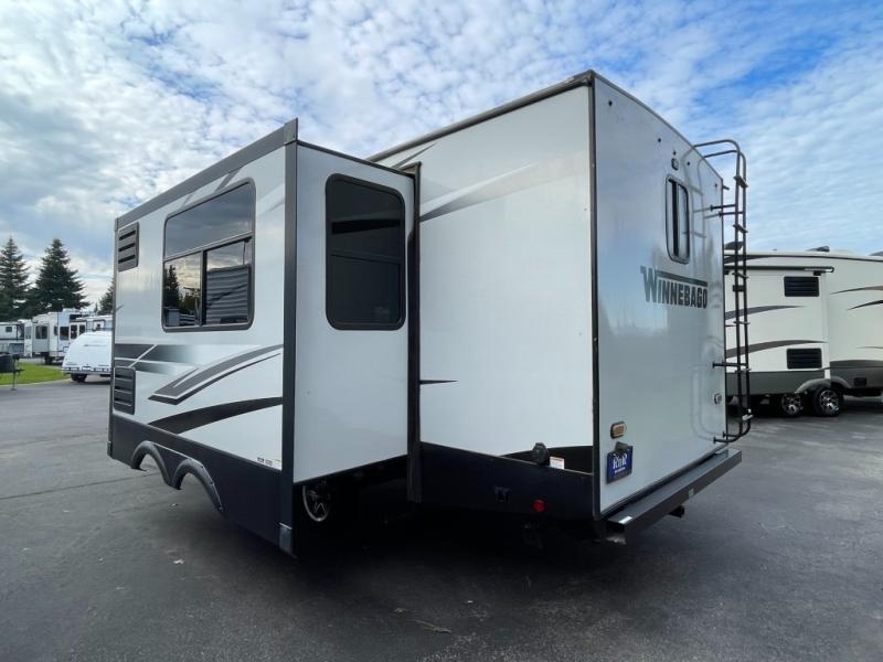 2022 Winnebago Voyage V2427RB, $ 29,998