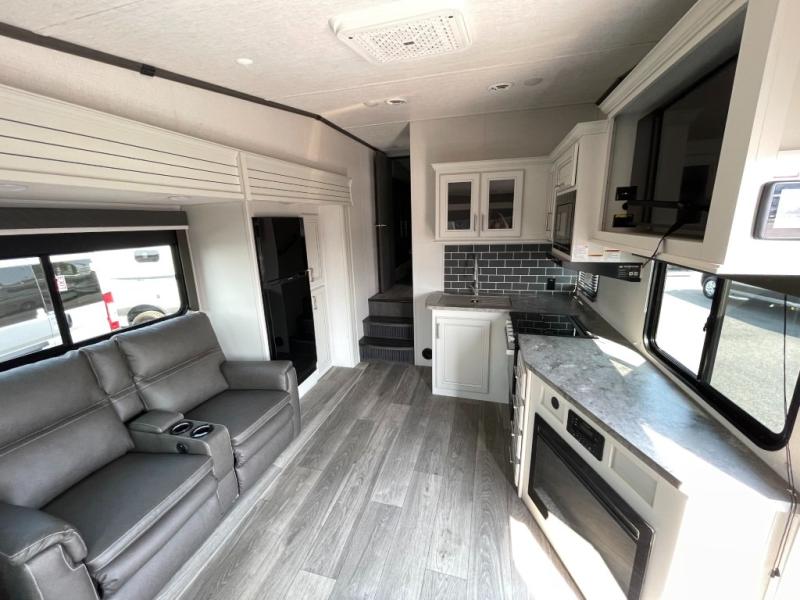 2024 Keystone Cougar Half-Ton (Fifth Wheel) 24RDS, $ 44,990