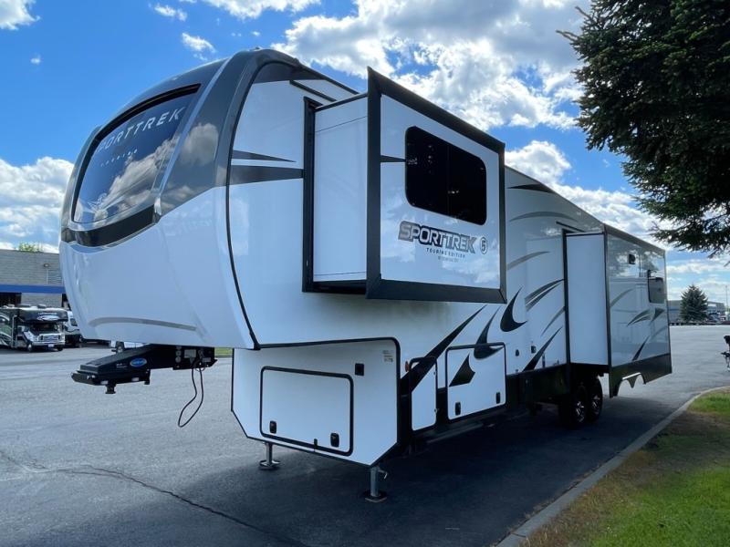 2024 Venture SportTrek 5 Touring Edition STTF353VI, $ 69,990