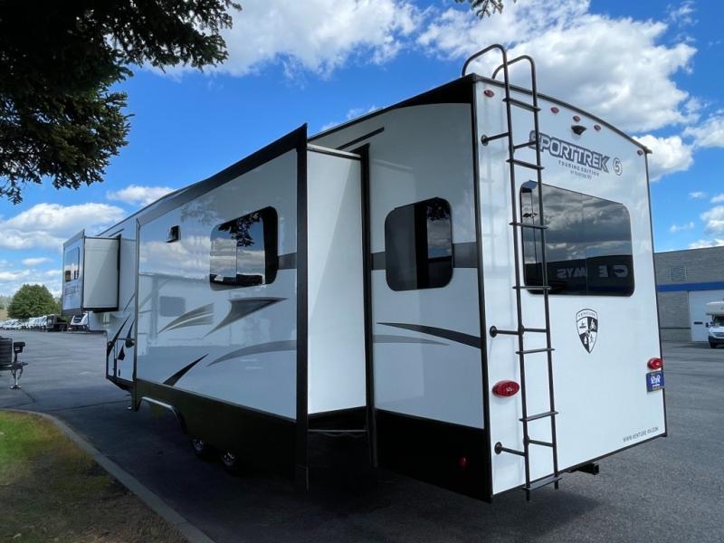 2024 Venture SportTrek 5 Touring Edition STTF353VI, $ 69,990