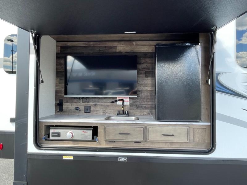 2024 Venture SportTrek 5 Touring Edition STTF353VI, $ 69,990