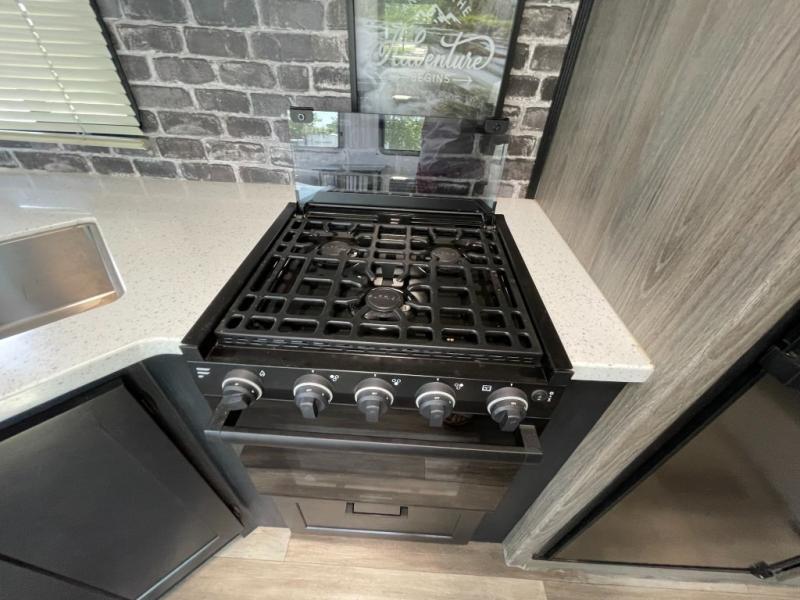 2021 Heartland Gravity GR 3340, $ 59,990