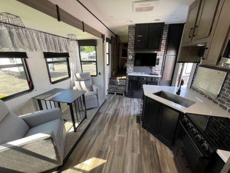 2021 Heartland Gravity GR 3340, $ 59,990