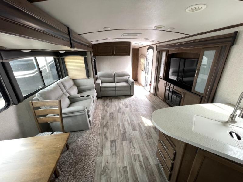 2019 Keystone Cougar Half-Ton (East) 33MLS, $ 39,990