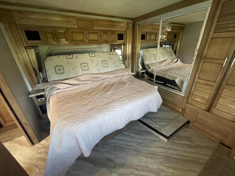 2019 Fleetwood Pace Arrow® LXE 38F, $ 159,990
