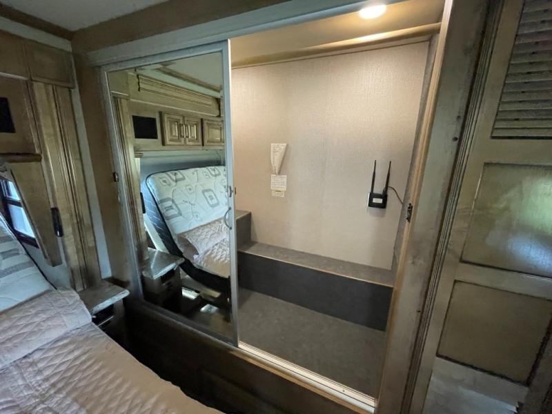 2019 Fleetwood Pace Arrow® LXE 38F, $ 159,990