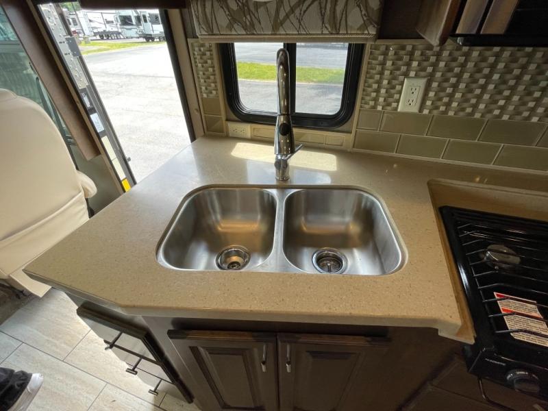 2018 Tiffin Motorhomes Allegro 32 SA, $ 139,990
