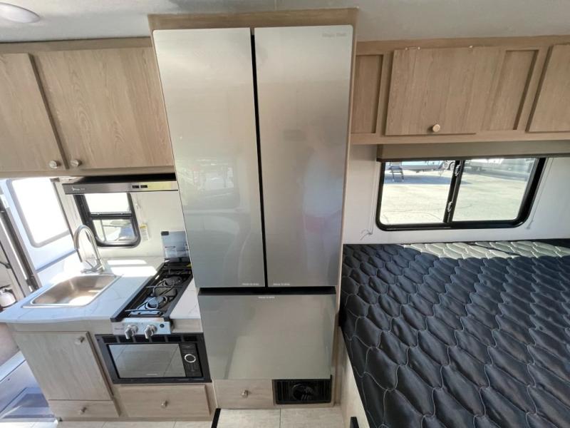 2027 Coachmen Leprechaun 210QSS Chevy 3500, $ 79,998