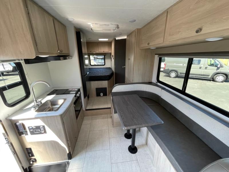 2027 Coachmen Leprechaun 210QSS Chevy 3500, $ 79,998
