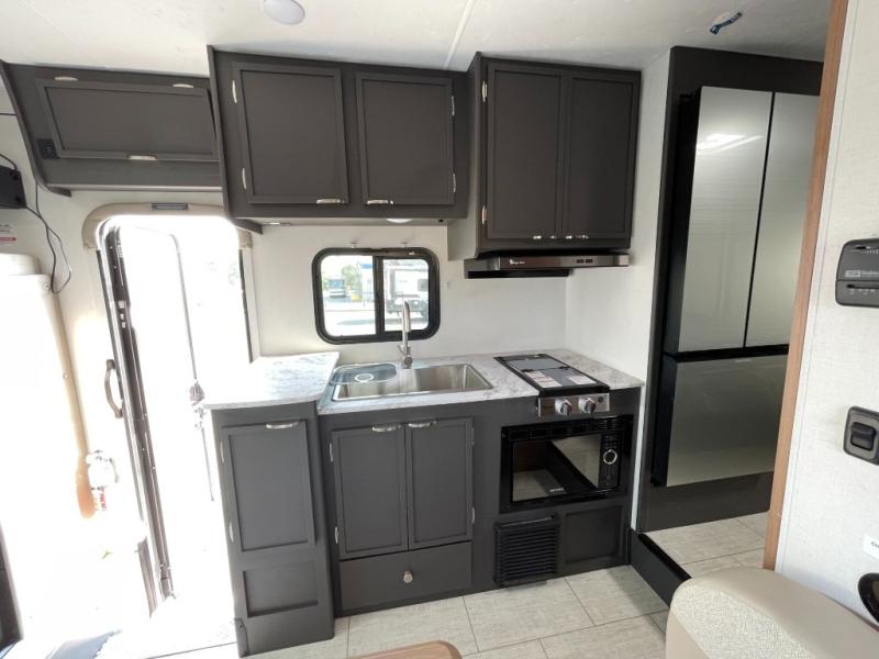 2027 Coachmen Leprechaun 210QSS Chevy 3500, $ 89,998