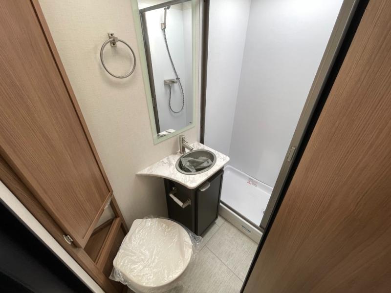 2027 Coachmen Leprechaun 210QSS Chevy 3500, $ 89,998