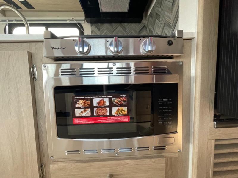 2027 Coachmen Leprechaun 319MB Ford 450, $ 149,990
