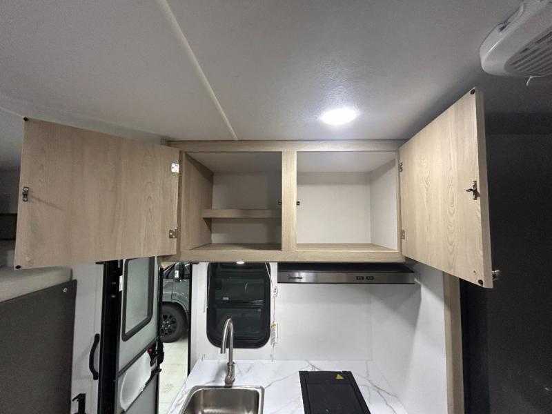 2027 Coachmen Leprechaun 210QSS Chevy 3500, $ 79,998
