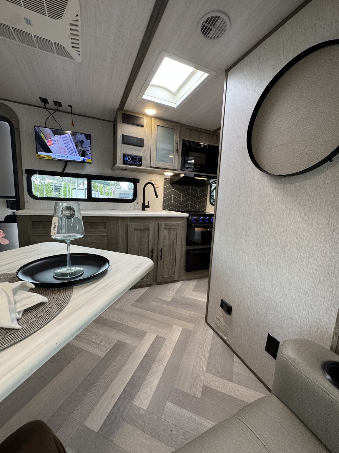 2022 Forest River Wildwood Heritage Glen Hyper Lyt, $ 19,995