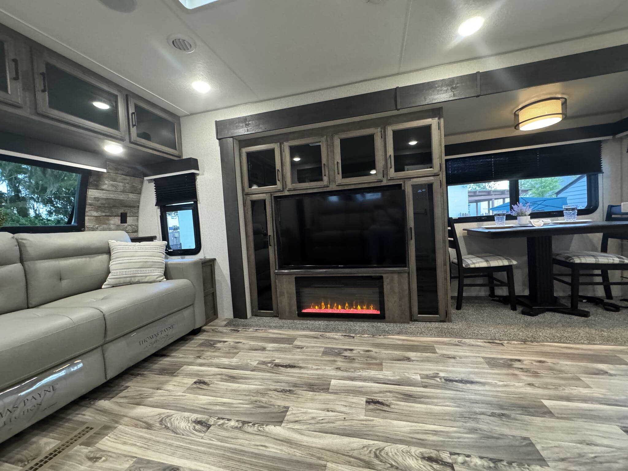 2022 Venture SportTrek Touring Edition STT333VMI, $ 37,800